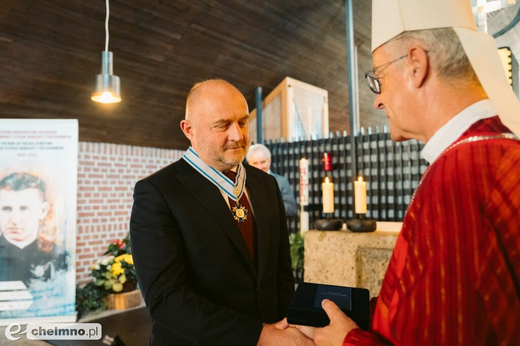 Pielgrzymka do Dachau księdzu Frelichowskiemu w hołdzie