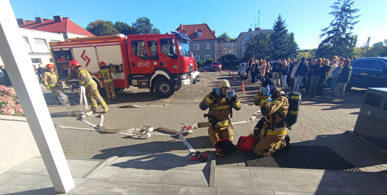 Ćwiczenia ewakuacyjne w placówkach oświatowych