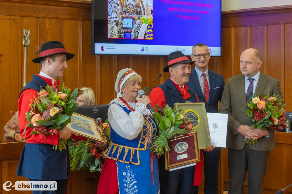 Sesja sejmiku województwa