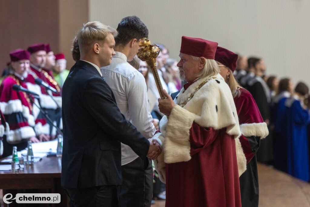 Vivat Academia, vivant Professores!