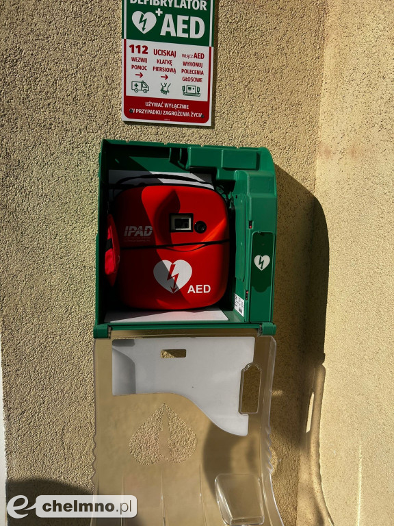 Defibrylator AED w \