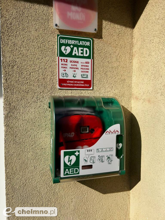 Defibrylator AED w \
