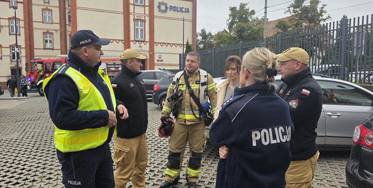 Ćwiczenia ewakuacyjne w Komendzie Powiatowej Policji