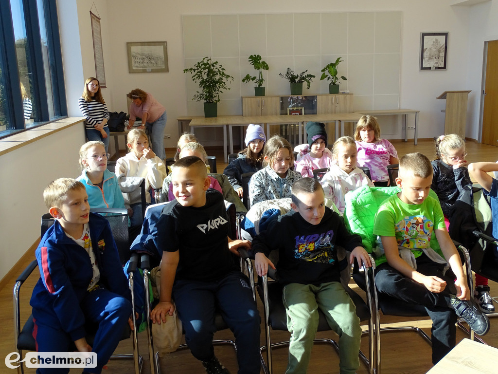 Lekcja w Starostwie z uczniami SP w Stolnie