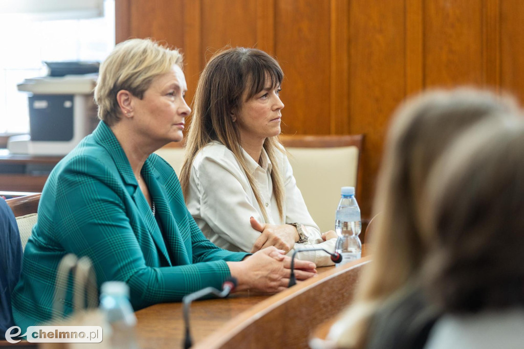 Nowe umowy FEdKP: ambulatoria, OSP, termomodernizacja, włączenie społeczne