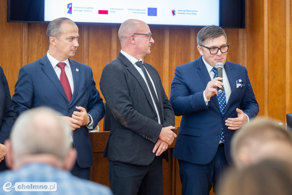 Nowe umowy FEdKP: ambulatoria, OSP, termomodernizacja, włączenie społeczne