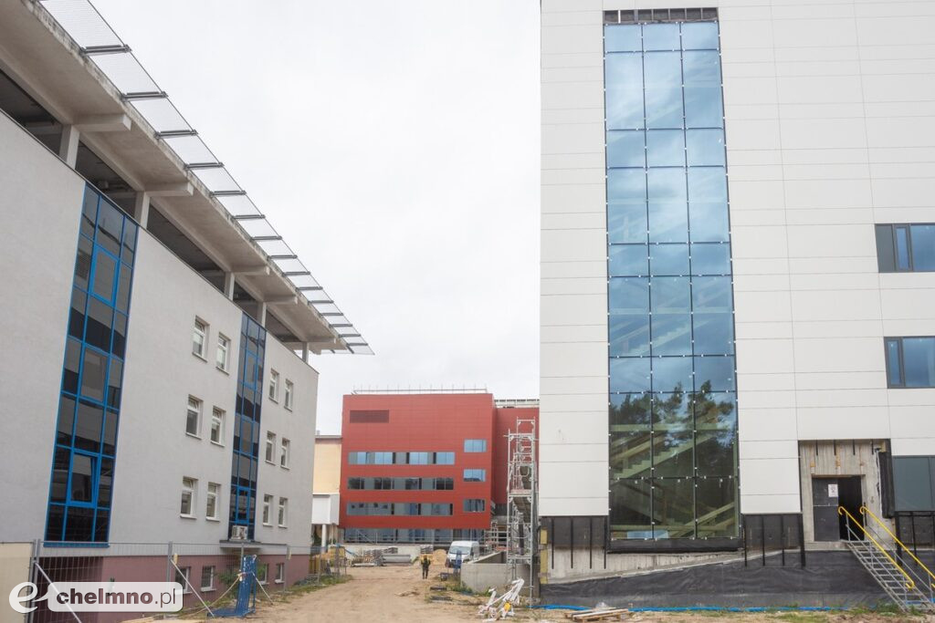Szpital we Włocławku: deszcz środków, rozbudowa pełną parą