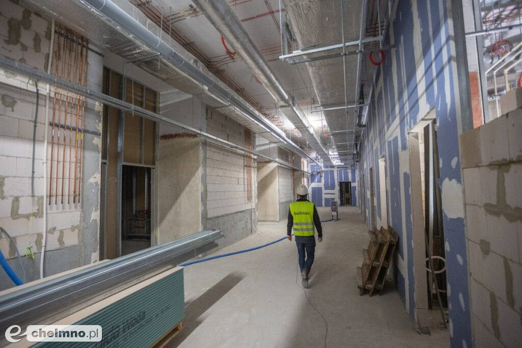 Szpital we Włocławku: deszcz środków, rozbudowa pełną parą