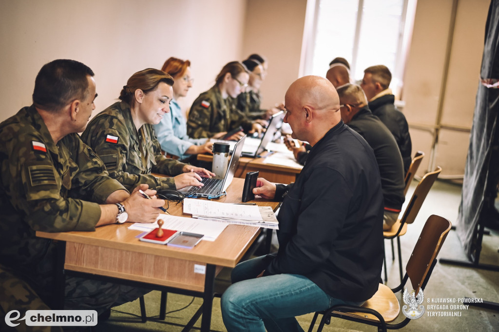 Wcielenie ochotników do 8 Kujawsko-Pomorskiej Brygady