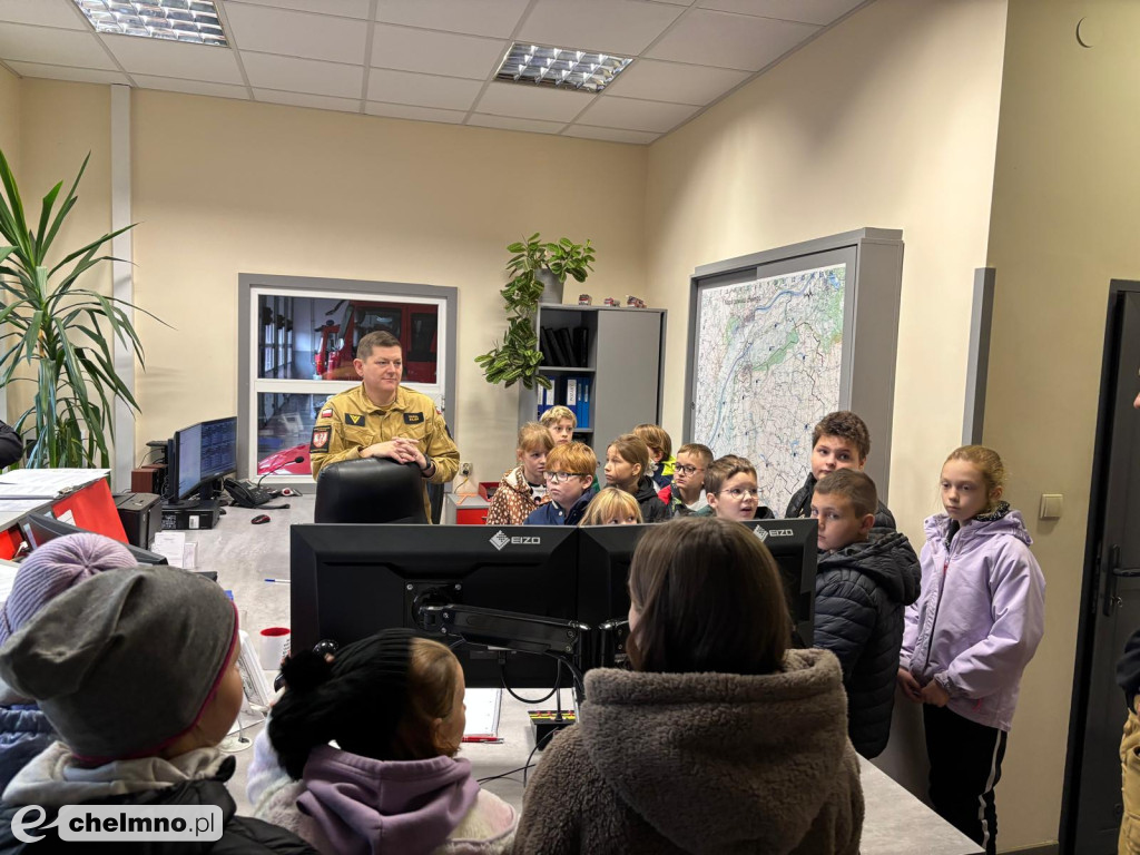 Strażaków odwiedziły dzieci z SP w Małych Łunawach