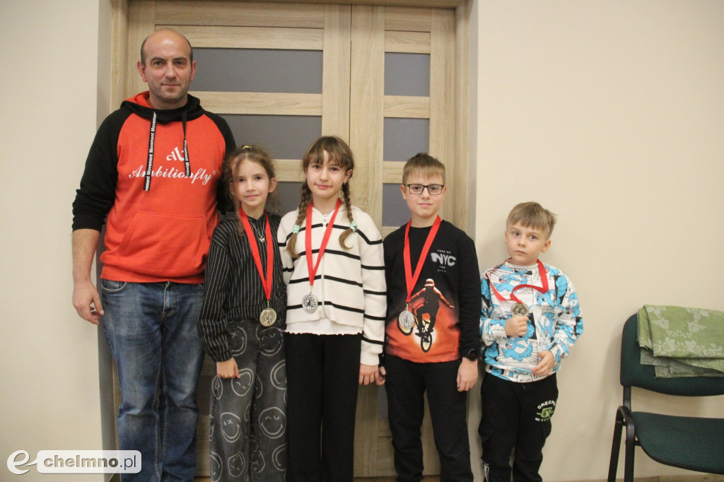 Drużyny “DWÓJKI” mistrzami Chełmna w Szachach