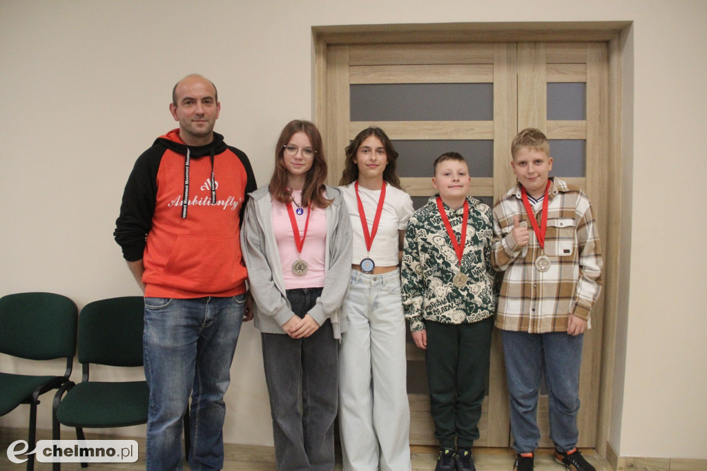 Drużyny “DWÓJKI” mistrzami Chełmna w Szachach