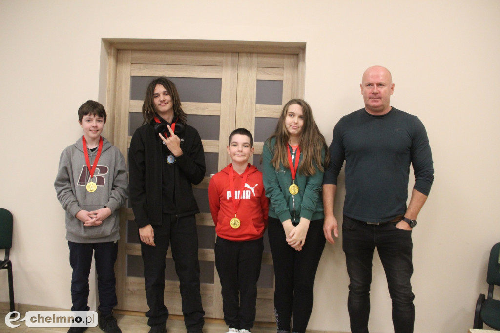 Drużyny “DWÓJKI” mistrzami Chełmna w Szachach