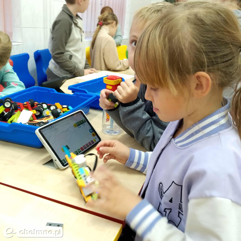 Październik w Klubie Młodzieżowym „Młodzi dla Młodych”