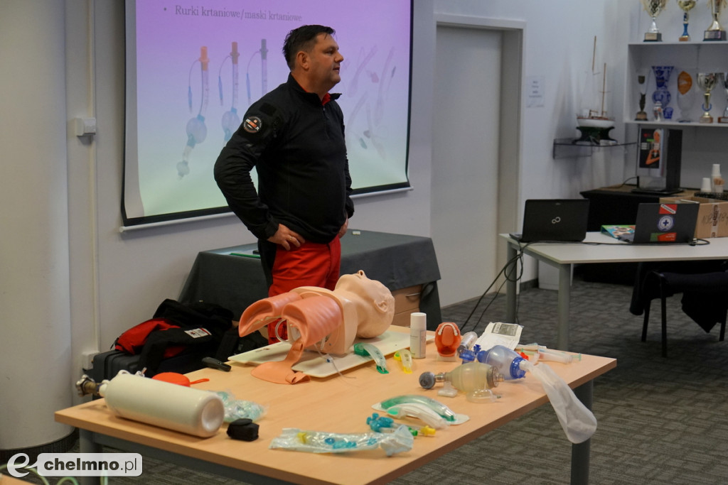 Ćwiczenia policjantów i ratowników wodnych