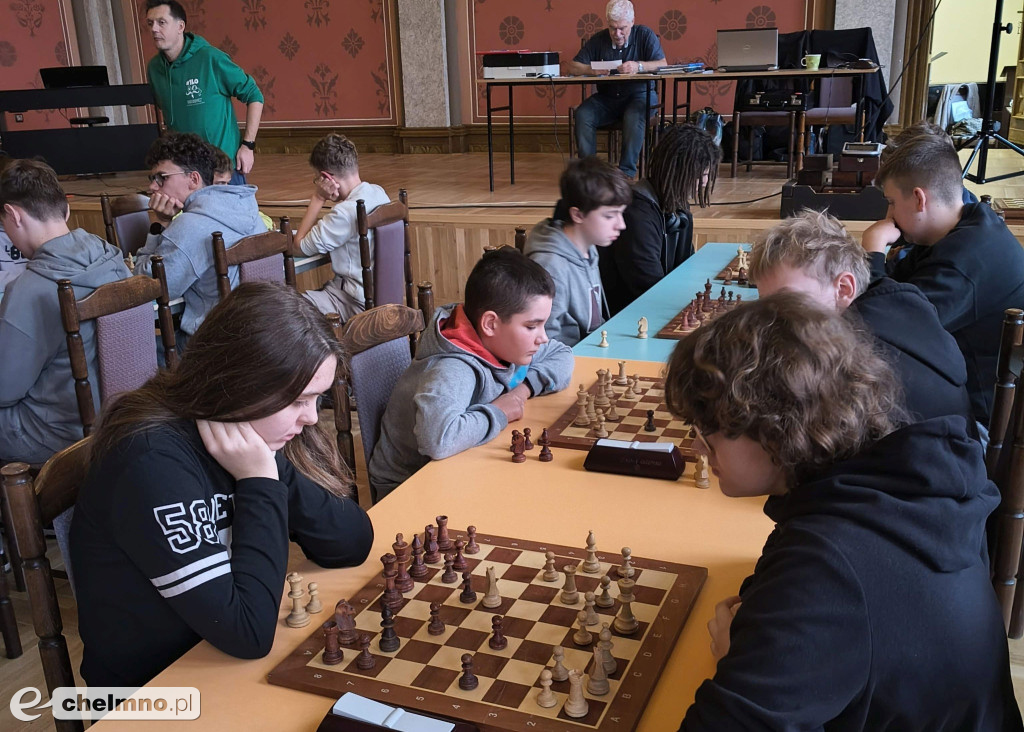 Młodzi grają w szachy! Gratulujemy wszystkim uczestnikom