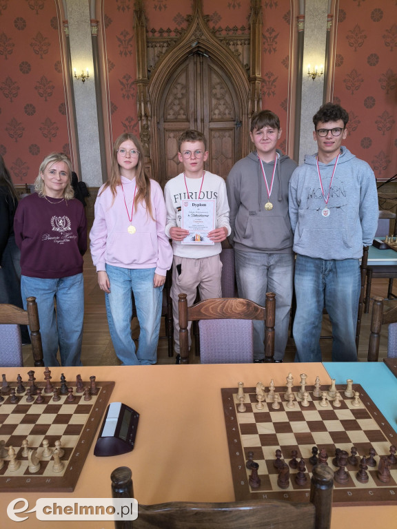 Młodzi grają w szachy! Gratulujemy wszystkim uczestnikom