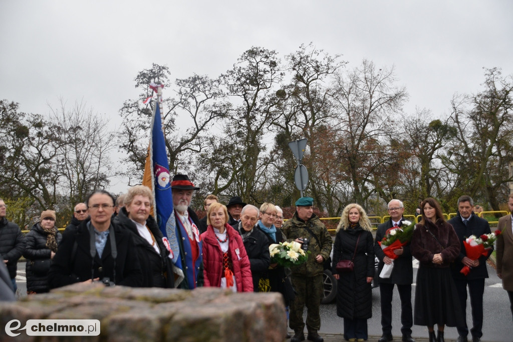Uroczyste odsłonięcie pomnika 66. Kaszubskiego Pułku Piechoty