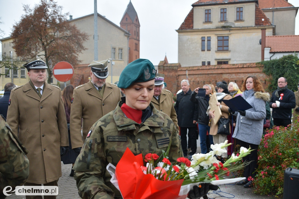 Uroczyste odsłonięcie pomnika 66. Kaszubskiego Pułku Piechoty