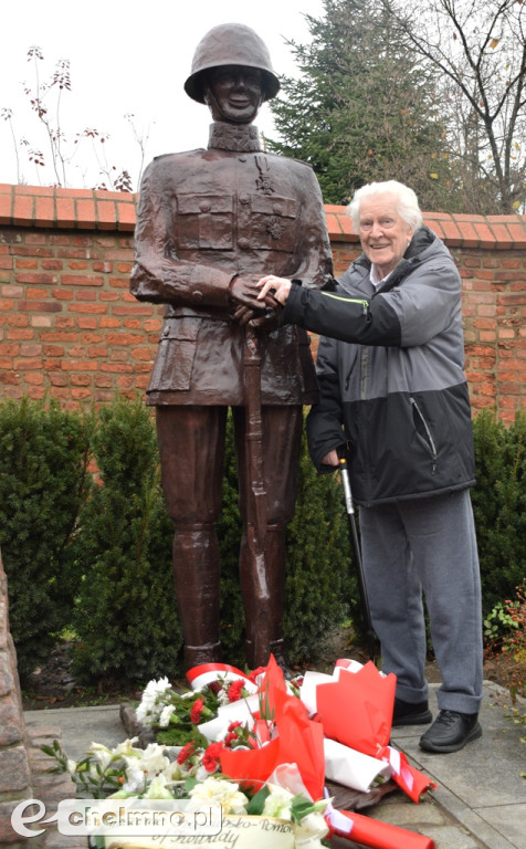 Uroczyste odsłonięcie pomnika 66. Kaszubskiego Pułku Piechoty