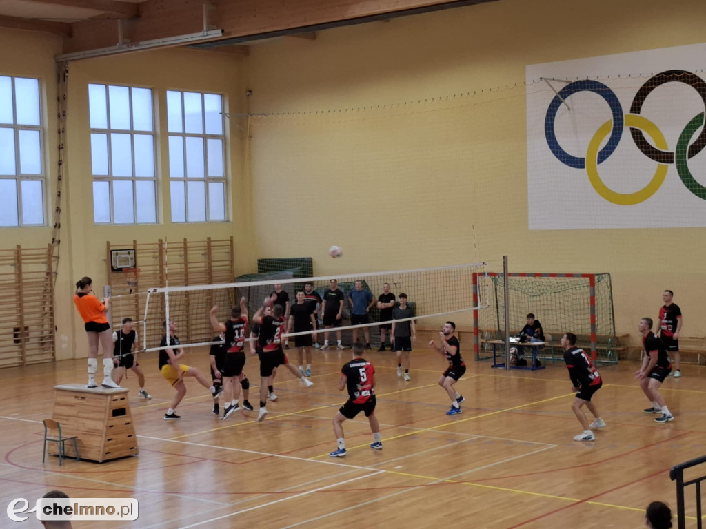 Mikołajkowy Charytatywny Turniej Piłki Siatkowej