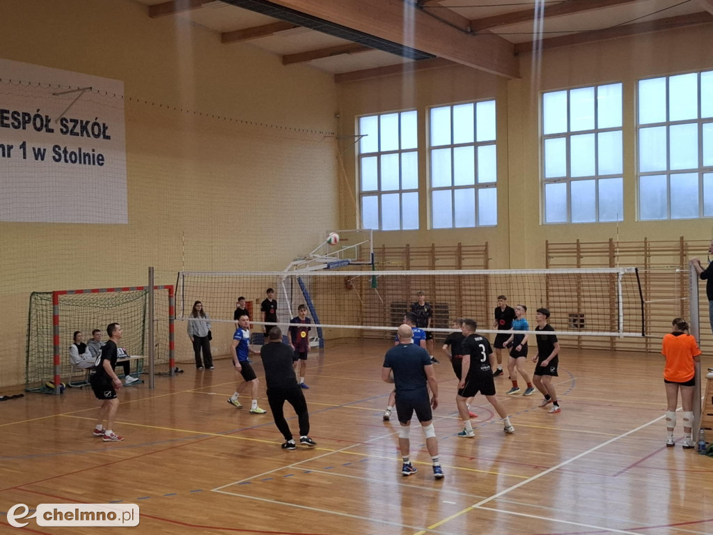 Mikołajkowy Charytatywny Turniej Piłki Siatkowej