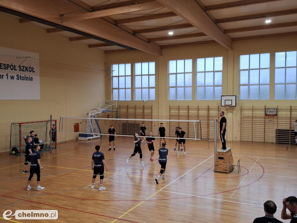 Mikołajkowy Charytatywny Turniej Piłki Siatkowej