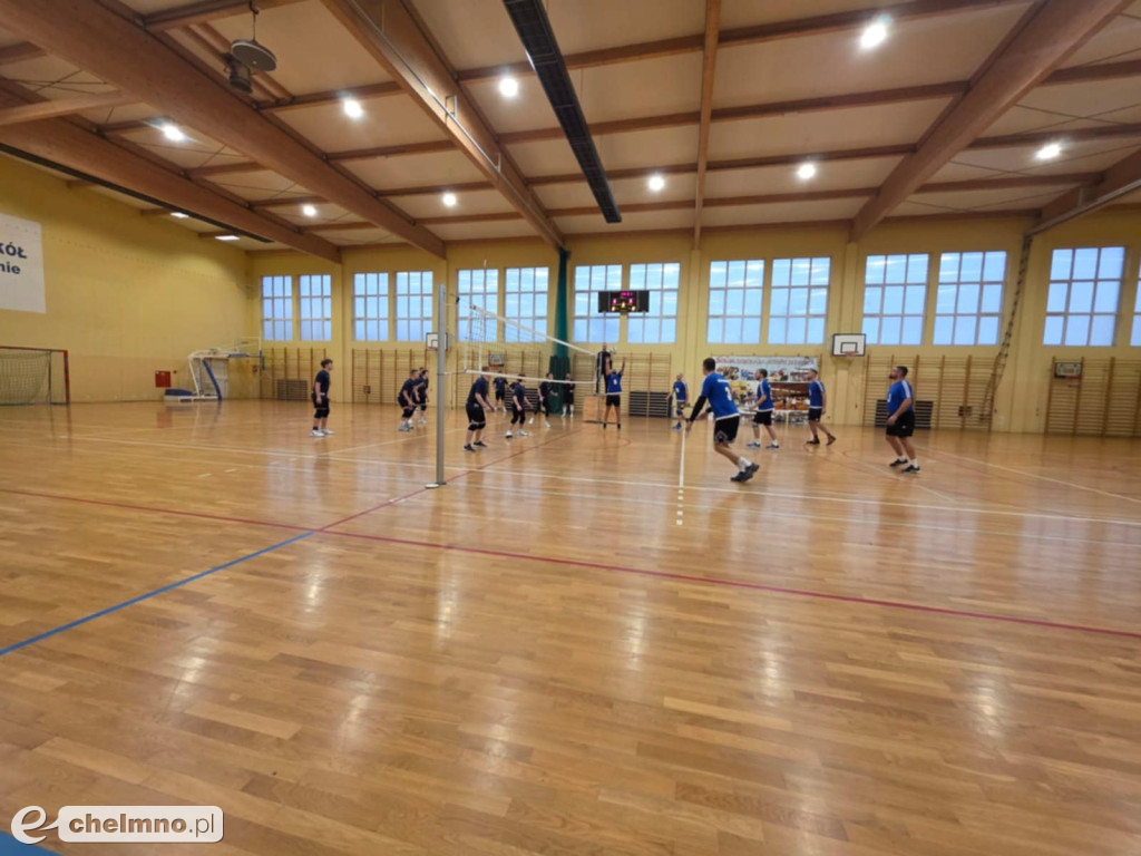 Mikołajkowy Charytatywny Turniej Piłki Siatkowej