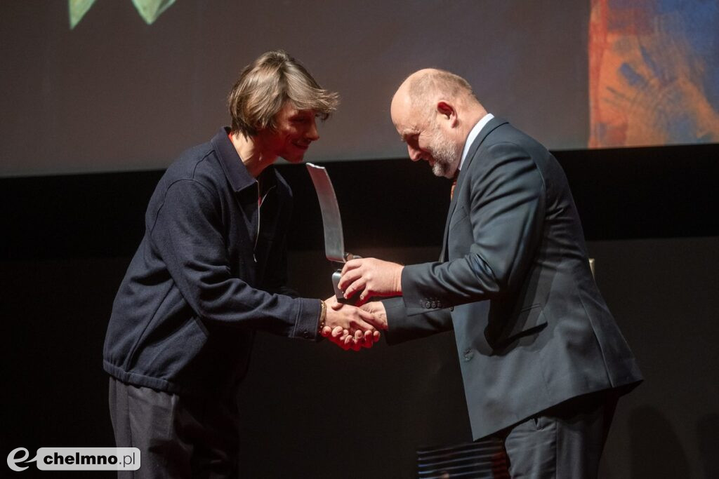 Statuetka Poli Negri dla Eryka Kulma