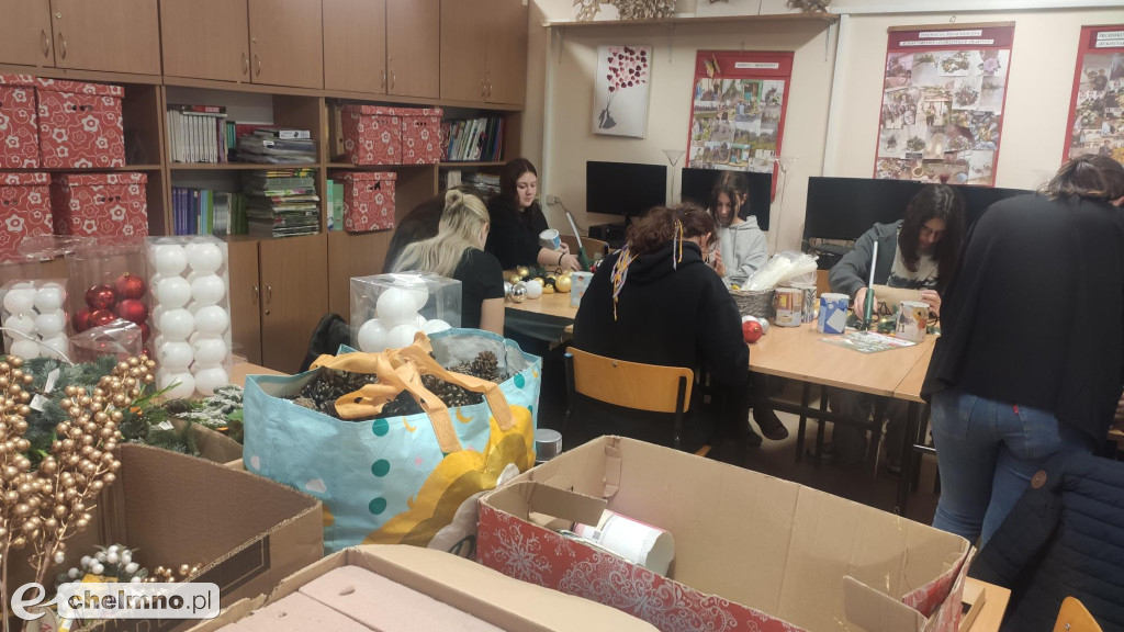 Magiczne flowerboxy, błysk lampek i młodzieżowa energia