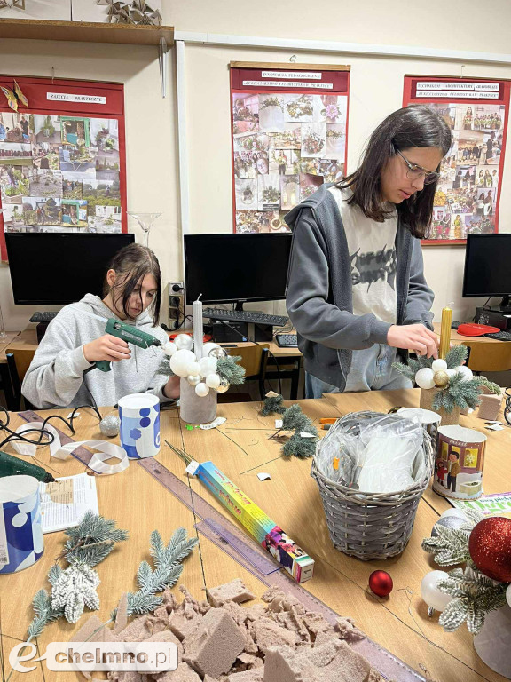 Magiczne flowerboxy, błysk lampek i młodzieżowa energia