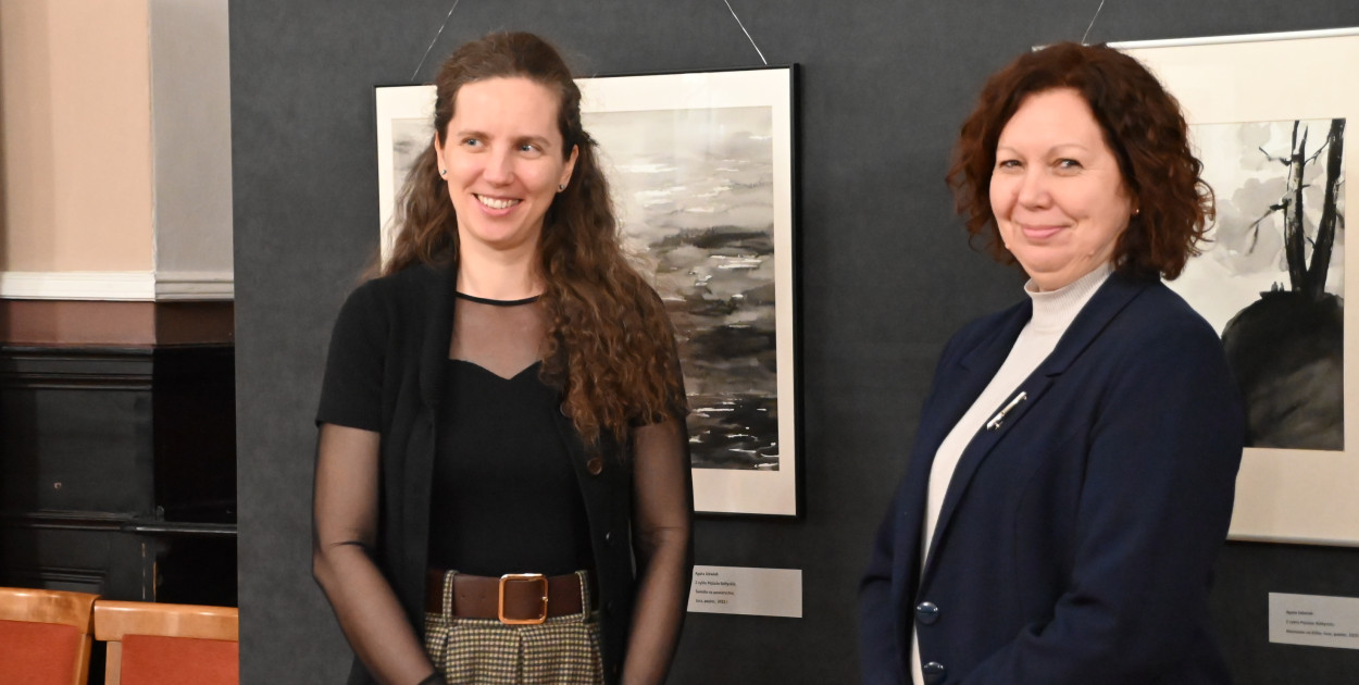 Wernisaż Agaty Jóźwiak: sztuka, która oddycha rytmem fal