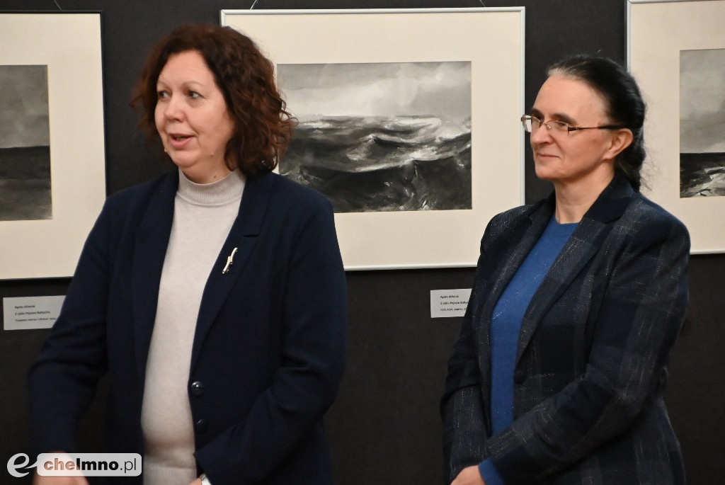 Wernisaż Agaty Jóźwiak: sztuka, która oddycha rytmem fal