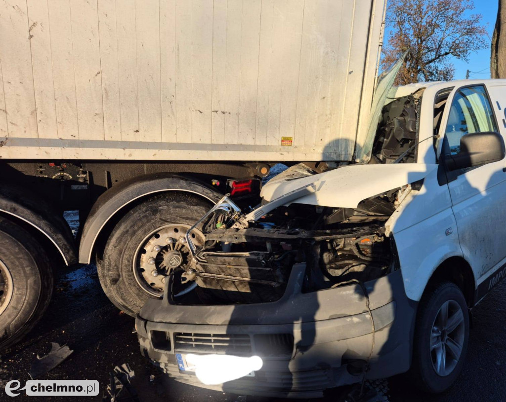 Wypadek na drodze powiatowej w Unisławiu