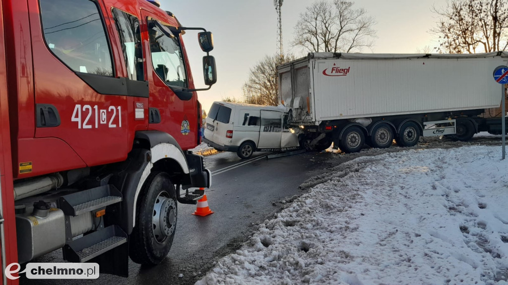 Wypadek na drodze powiatowej w Unisławiu