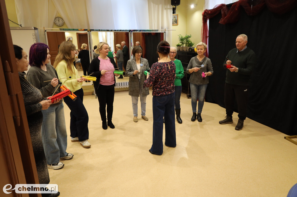 Zajęcia muzyczne w unisławskim Klubie Seniora