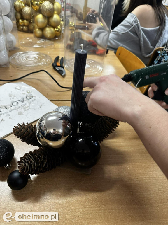 Świąteczne stroiki w klimacie „eko-glam”