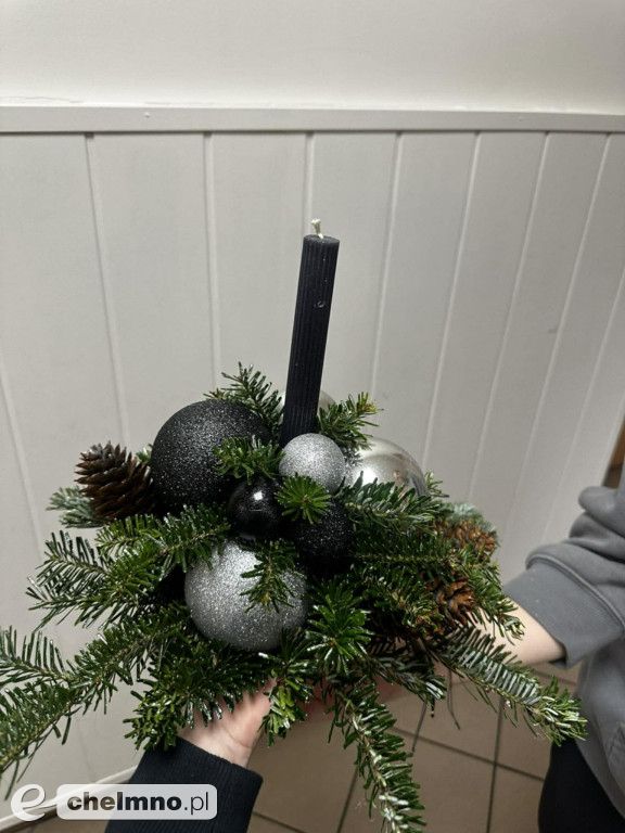 Świąteczne stroiki w klimacie „eko-glam”