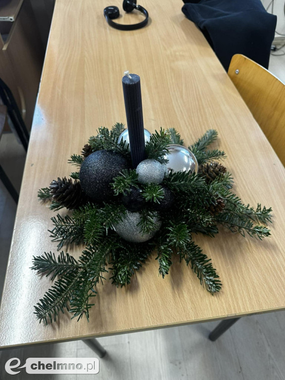 Świąteczne stroiki w klimacie „eko-glam”