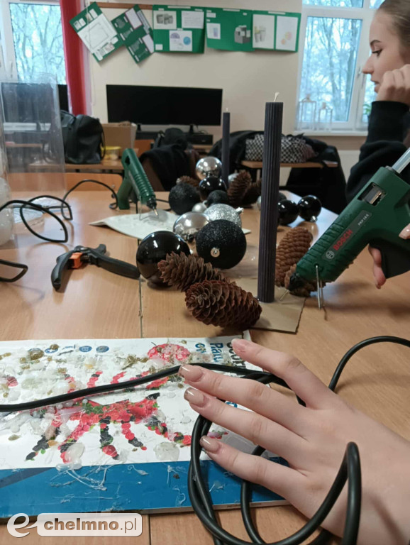 Świąteczne stroiki w klimacie „eko-glam”