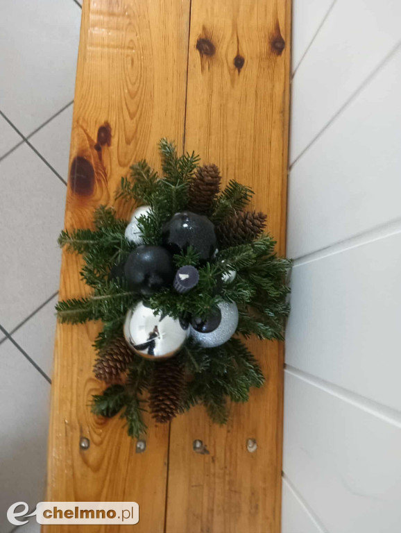 Świąteczne stroiki w klimacie „eko-glam”