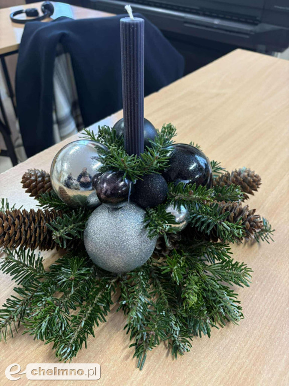 Świąteczne stroiki w klimacie „eko-glam”