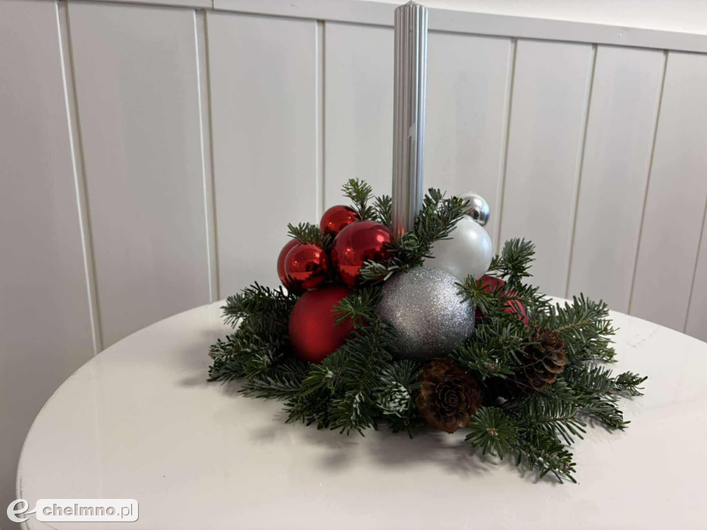 Świąteczne stroiki w klimacie „eko-glam”