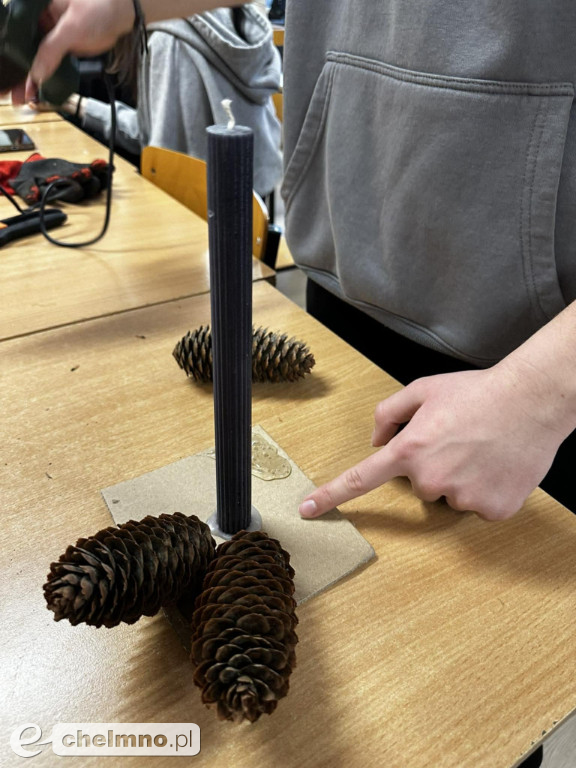 Świąteczne stroiki w klimacie „eko-glam”