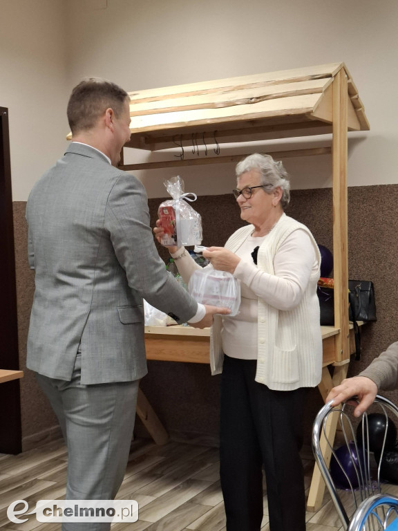 Sympatyczny czas spędzony z seniorami