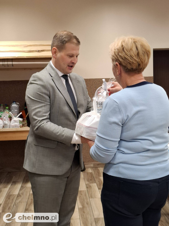 Sympatyczny czas spędzony z seniorami