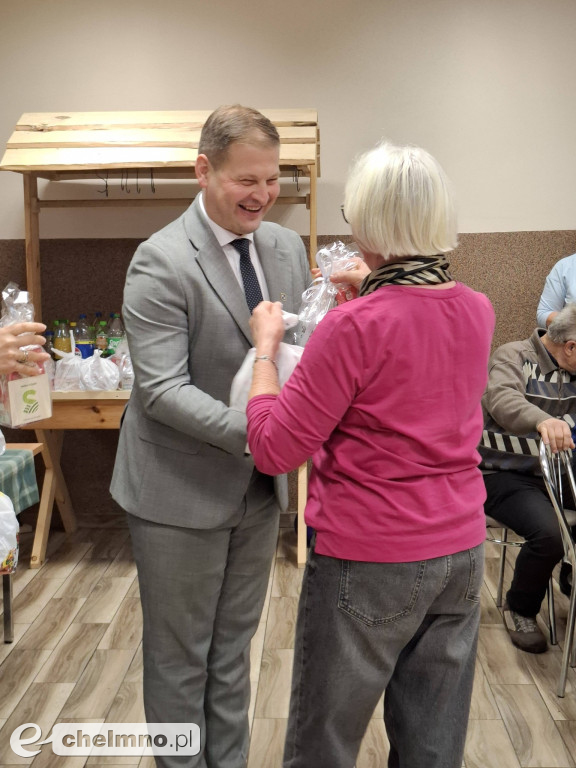 Sympatyczny czas spędzony z seniorami