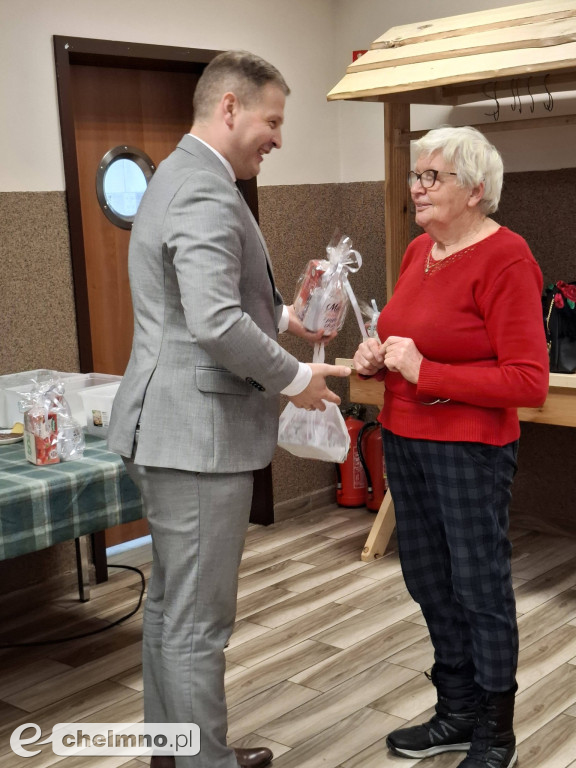 Sympatyczny czas spędzony z seniorami