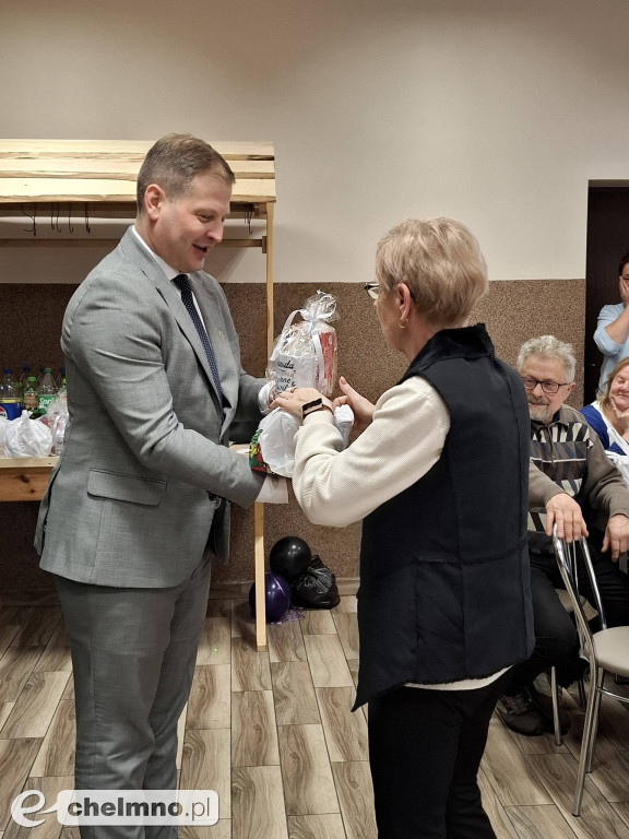 Sympatyczny czas spędzony z seniorami