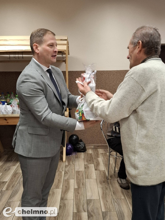 Sympatyczny czas spędzony z seniorami